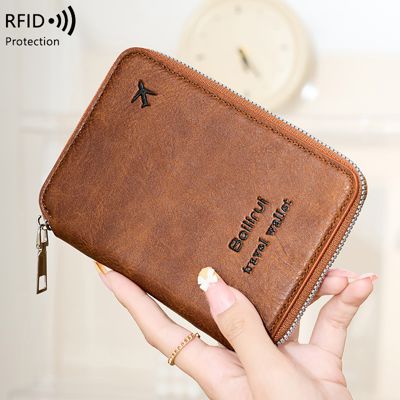 Travel.Accessories News - Nuovo portafoglio per passaporto da viaggio