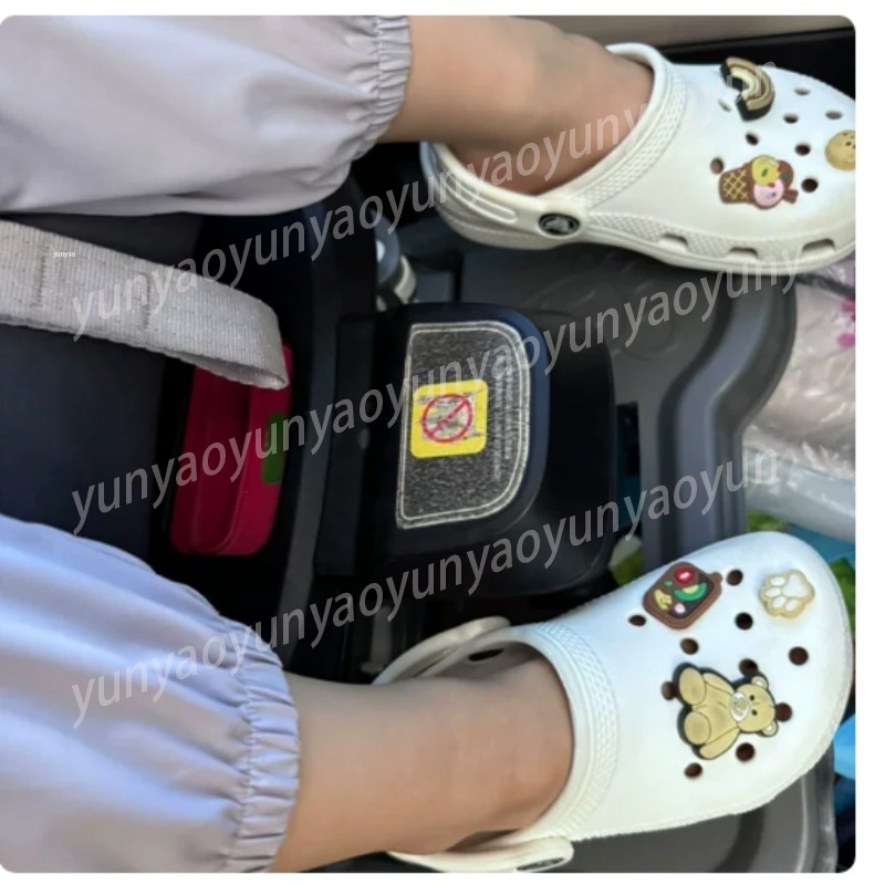 Poggiapiedi Portatile Pieghevo - Travel Accessories Car recensione e prezzo