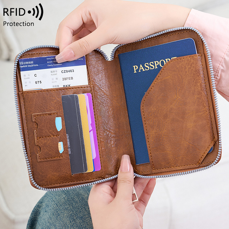 Nuovo portafoglio per passapor - Travel.Accessories News recensione e prezzo